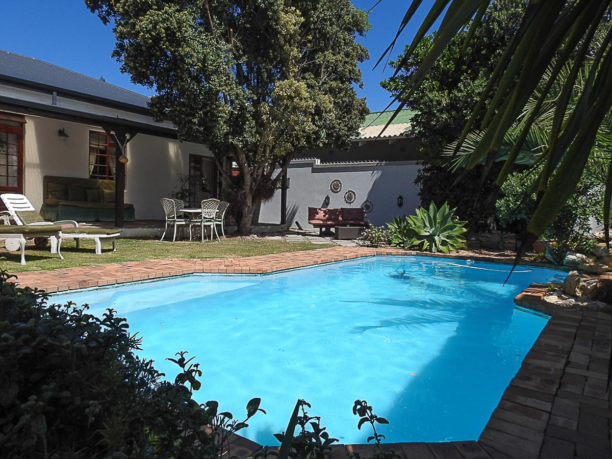 Mosselbay Backpackers Hostel Mossel Bay Exterior photo